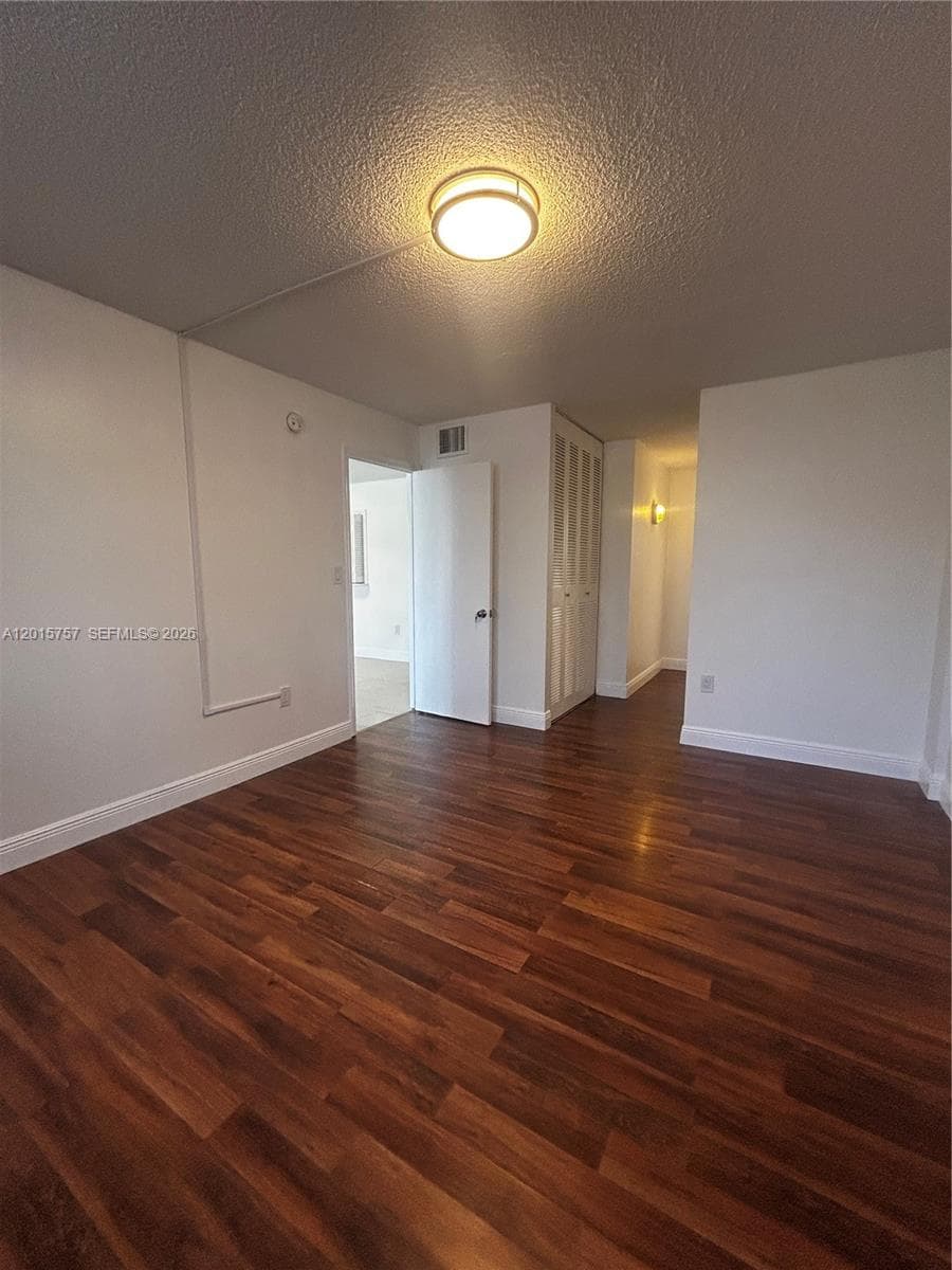 3849 NE 169th St # 204, North Miami Beach FL 33160 — 19