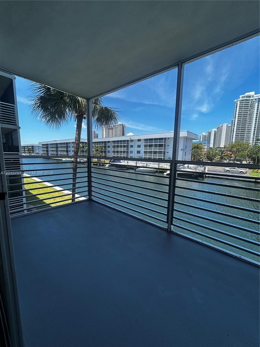 3849 NE 169th St # 204, North Miami Beach FL 33160 — 4