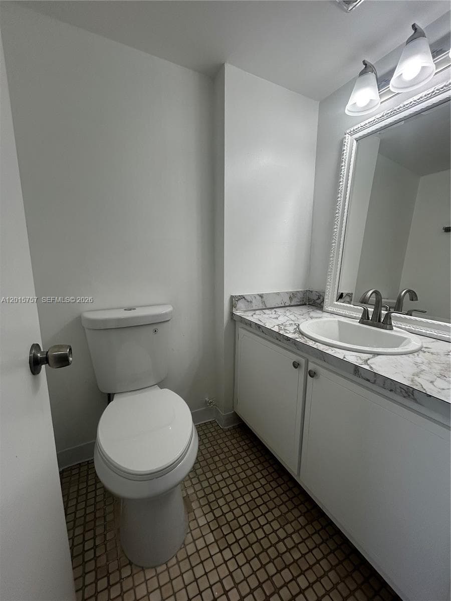3849 NE 169th St # 204, North Miami Beach FL 33160 — 8