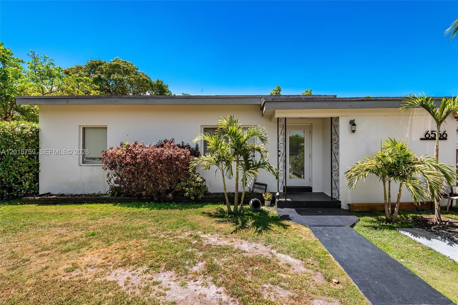 6566 SW 52nd Ter, South Miami FL 33155 — 1