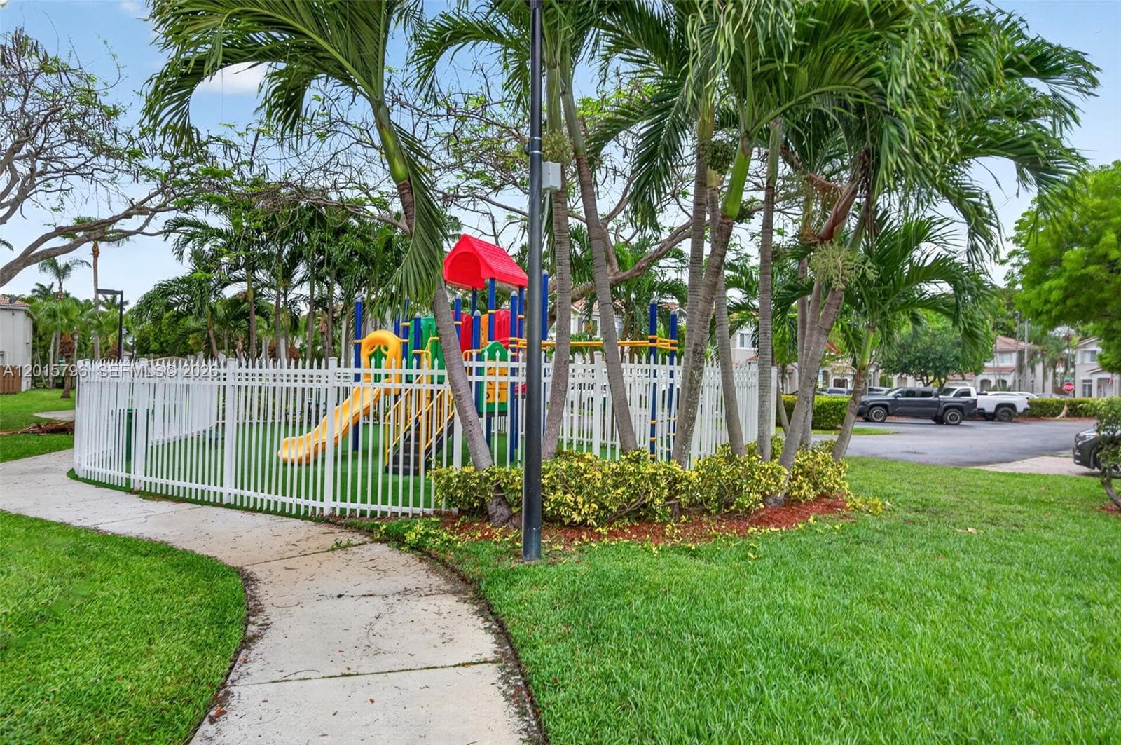 11248 NW 56th St, Doral FL 33178 — 40