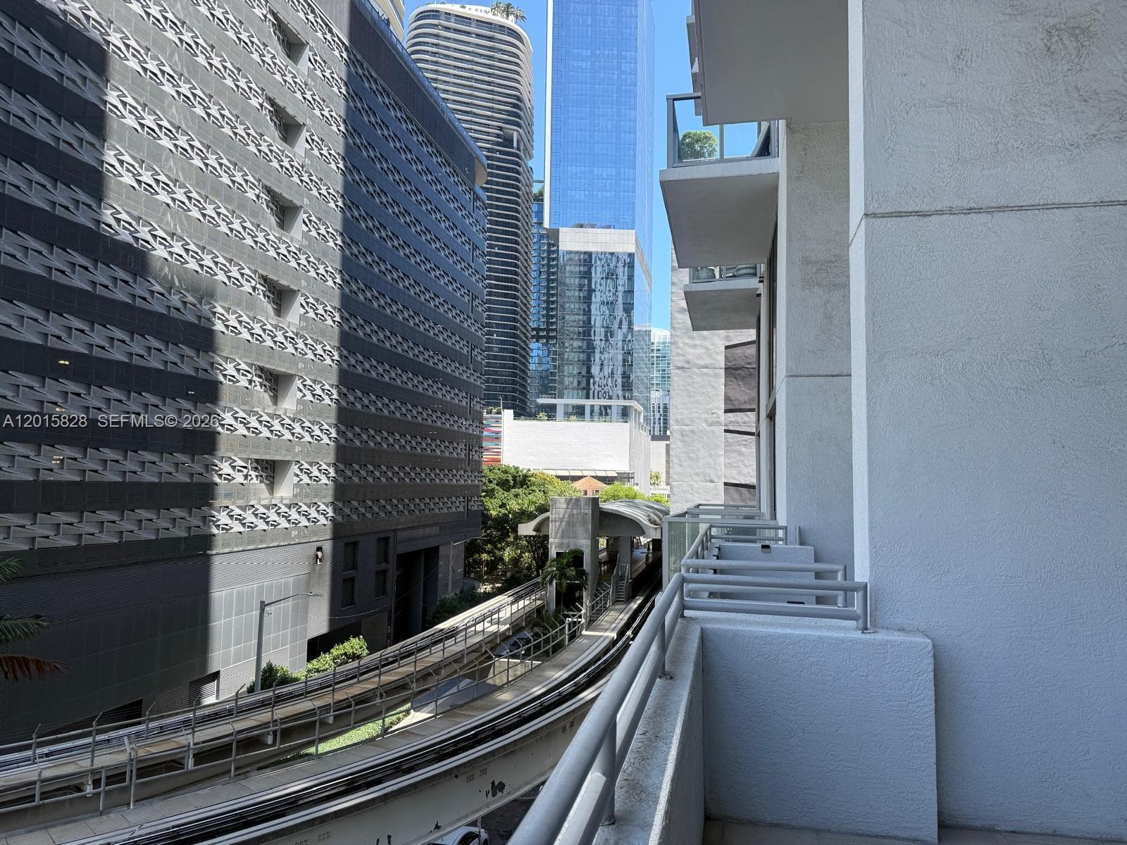 1050 Brickell Ave # 412, Miami FL 33131 — 2