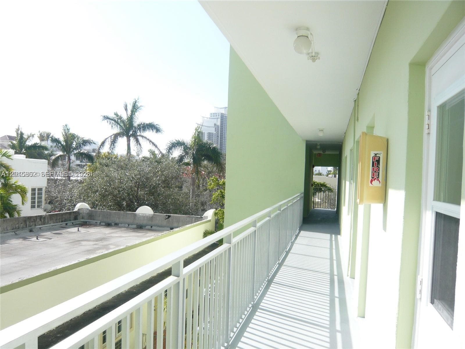 363 Washington # 34, Miami Beach FL 33139 — 1