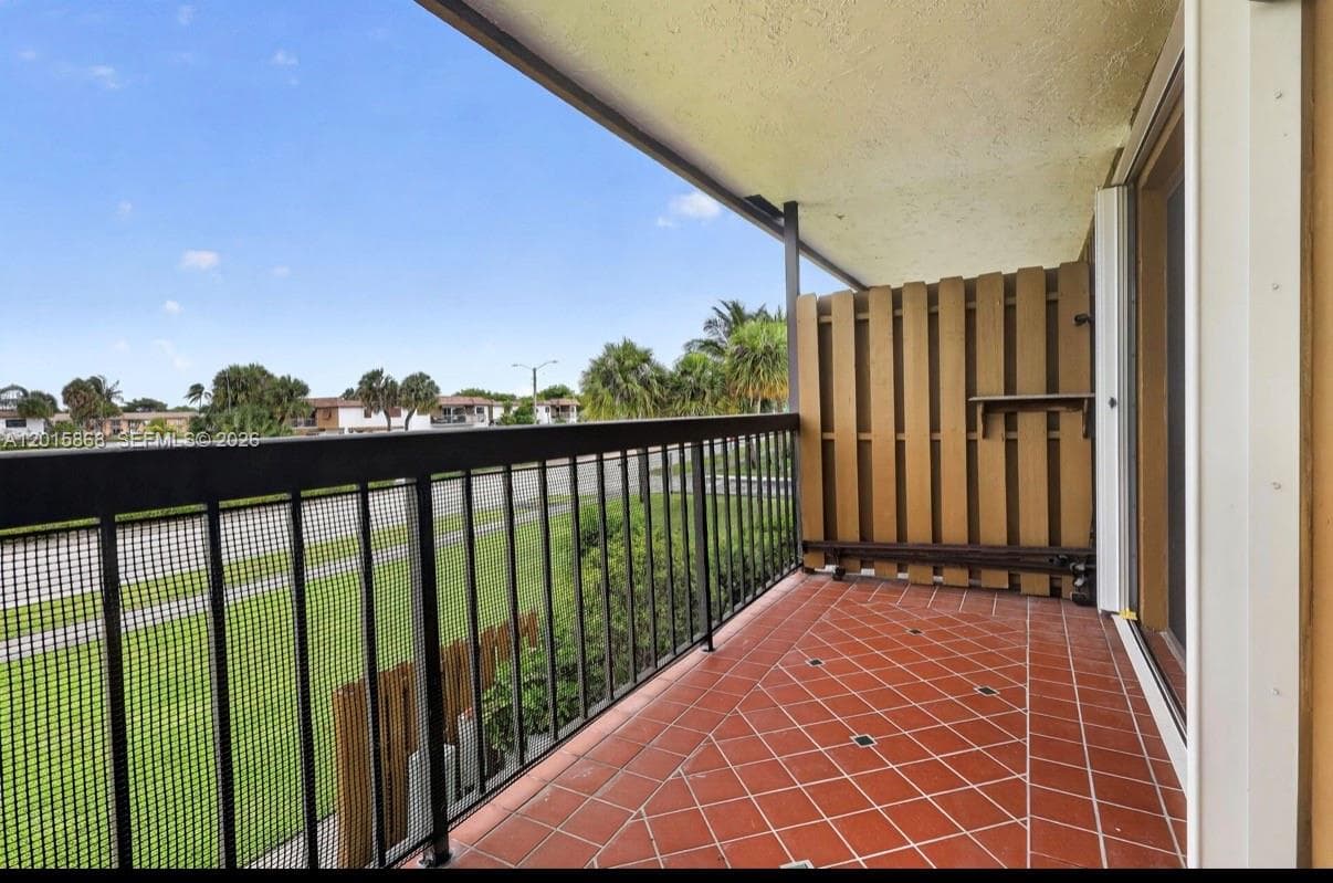 6904 NW 169th St # 145F, Hialeah FL 33015 — 18