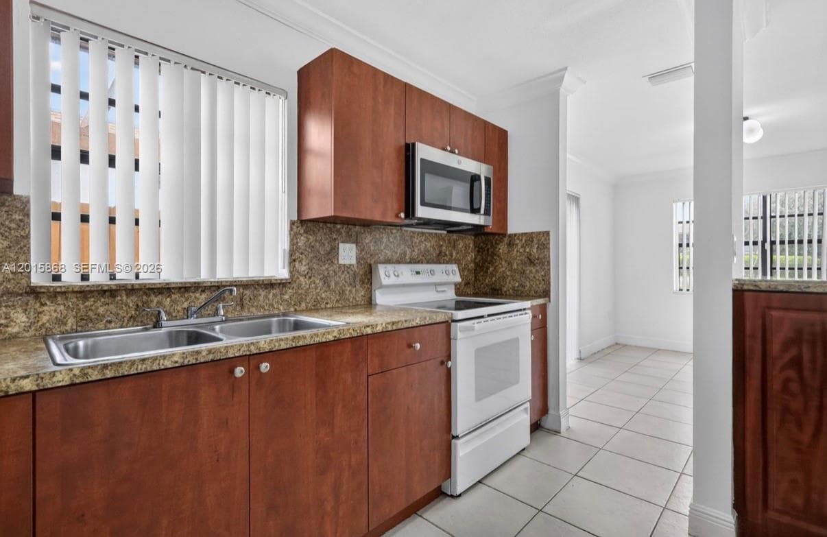 6904 NW 169th St # 145F, Hialeah FL 33015 — 11