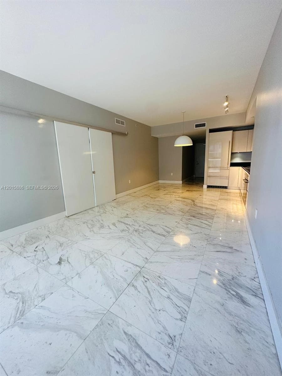 1010 Brickell Ave # 4208, Miami FL 33131 — 4