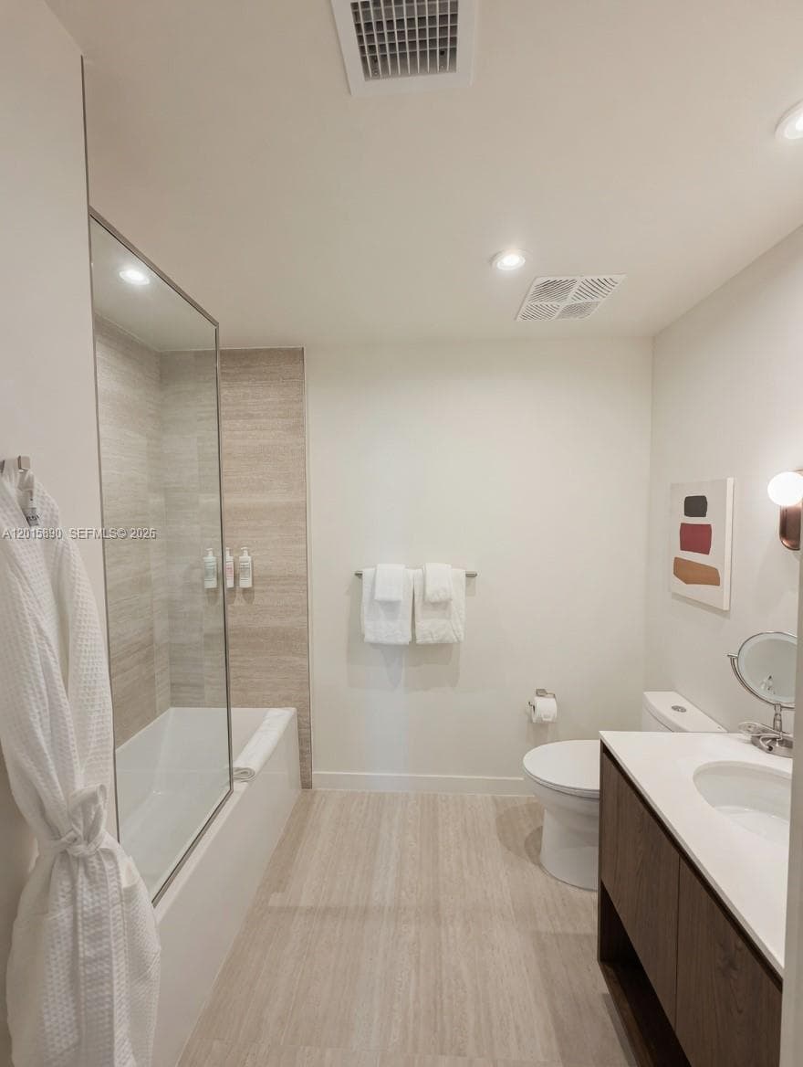 1611 SW 2nd Ave # 707, Miami FL 33129 — 4