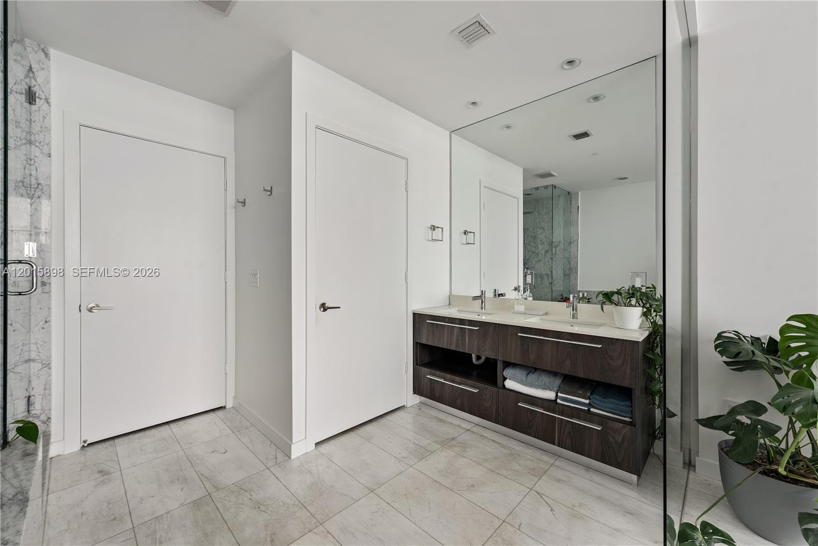 480 NE 31st St # 1802, Miami FL 33137 — 8