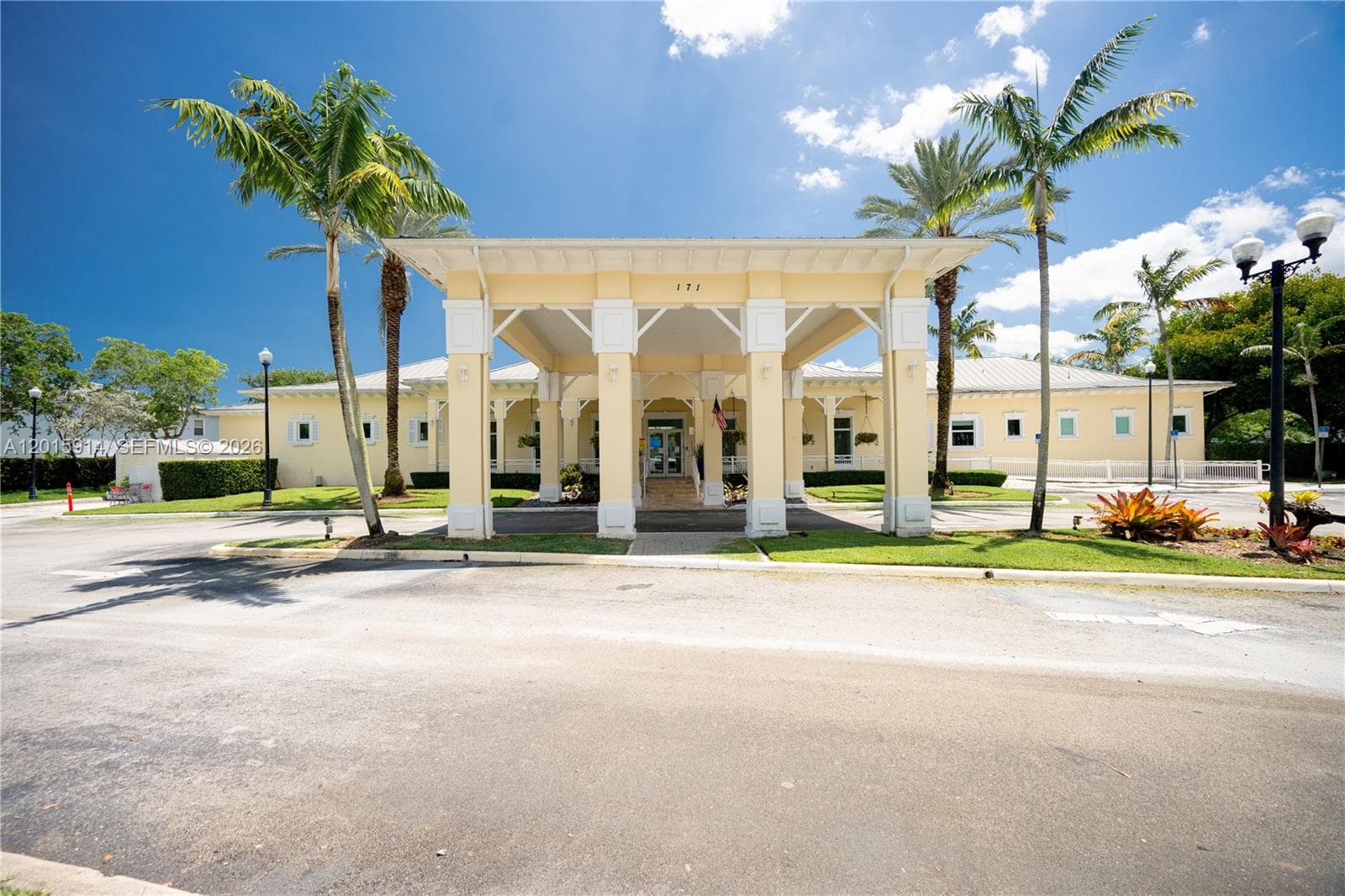 2890 NE 4th St, Homestead FL 33033 — 66