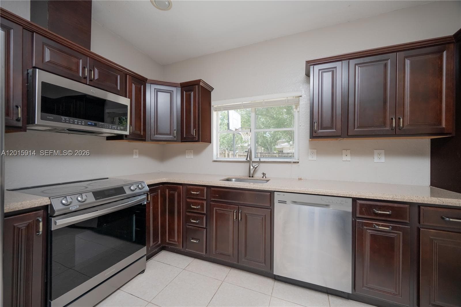 2890 NE 4th St, Homestead FL 33033 — 34