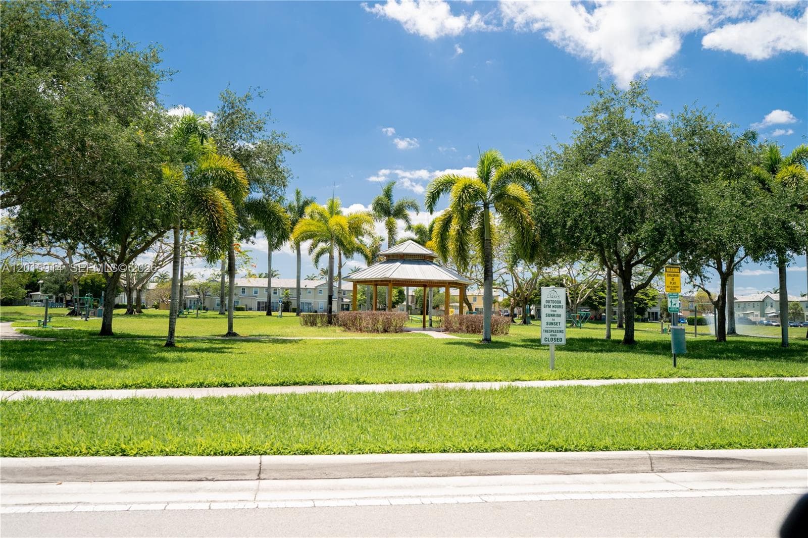 2890 NE 4th St, Homestead FL 33033 — 85