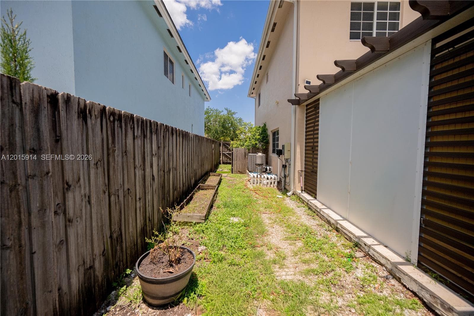 2890 NE 4th St, Homestead FL 33033 — 25