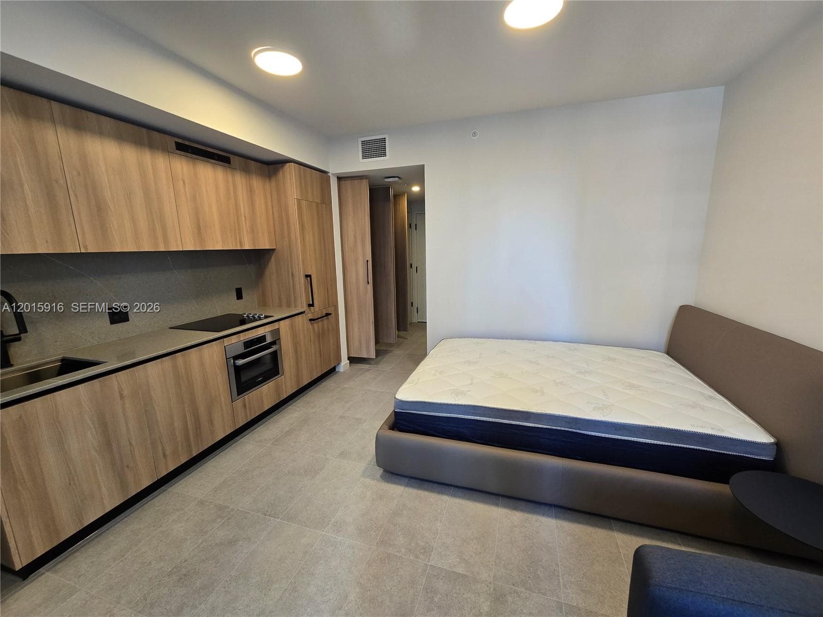 121 NE 5 ST # 709, Miami FL 33132 — 2