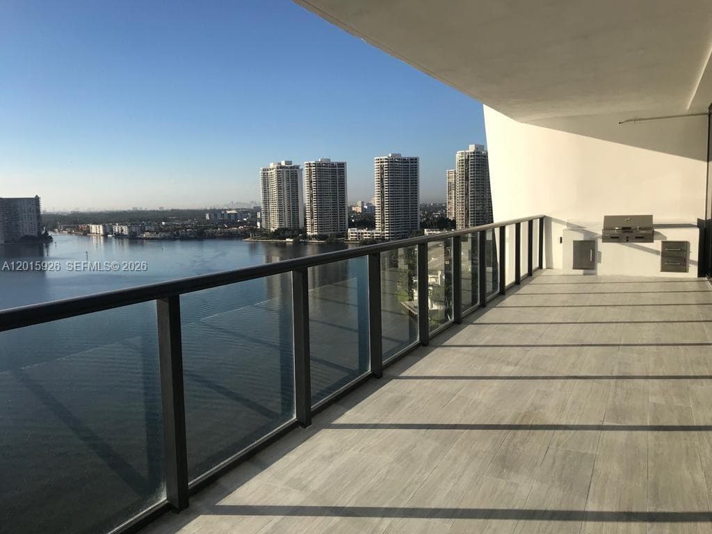 5000 Island Estates Dr # 1s, Aventura FL 33160 — 25