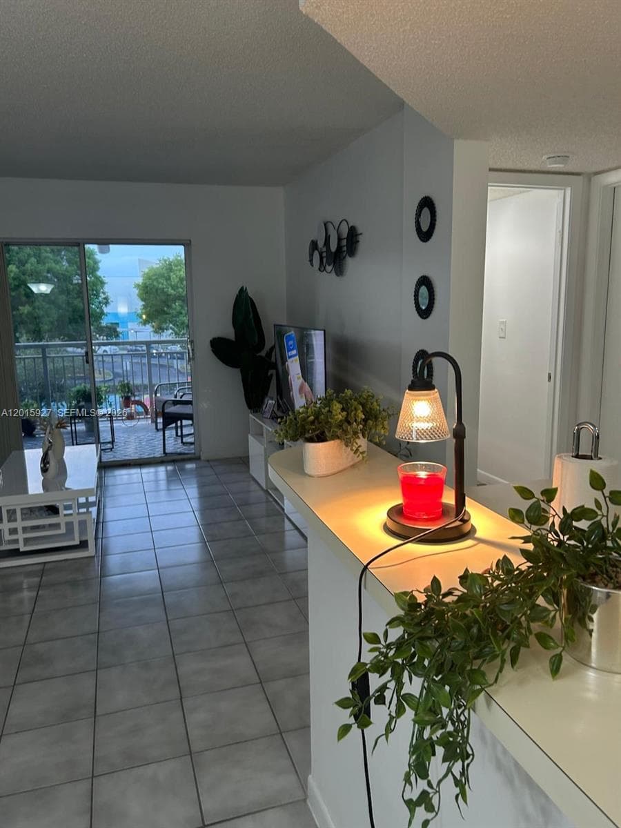 8660 SW 212th St # 306, Cutler Bay FL 33189 — 3