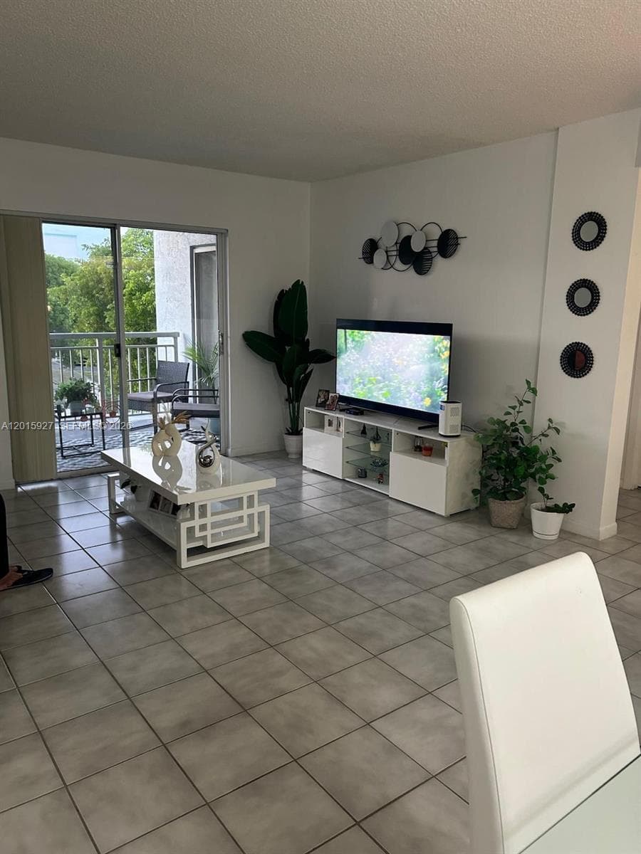 8660 SW 212th St # 306, Cutler Bay FL 33189 — 1