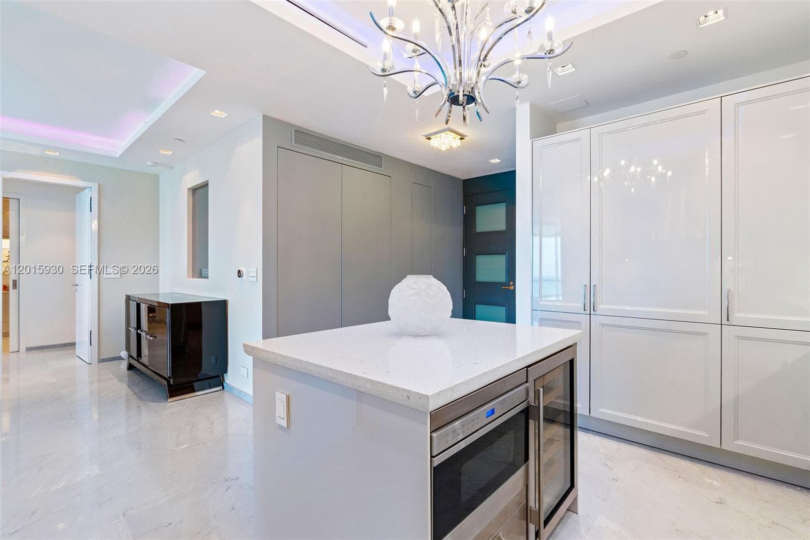 100 S Pointe Dr # 2506, Miami Beach FL 33139 — 7