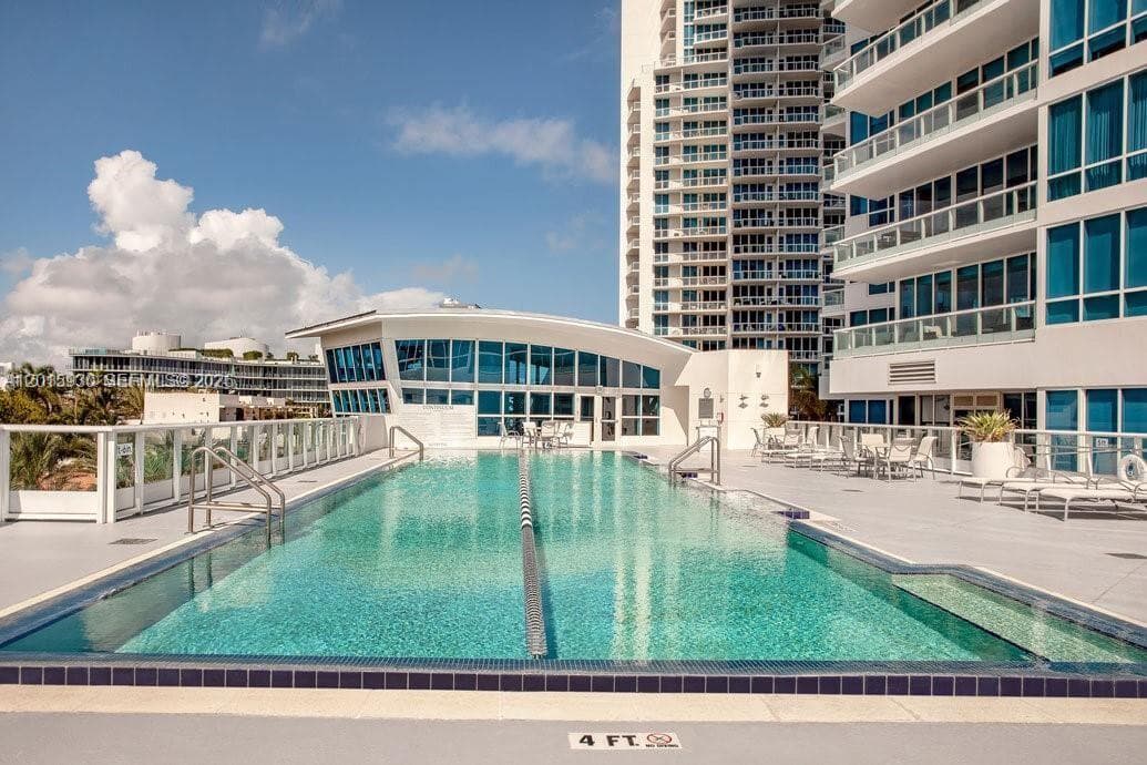 100 S Pointe Dr # 2506, Miami Beach FL 33139 — 33
