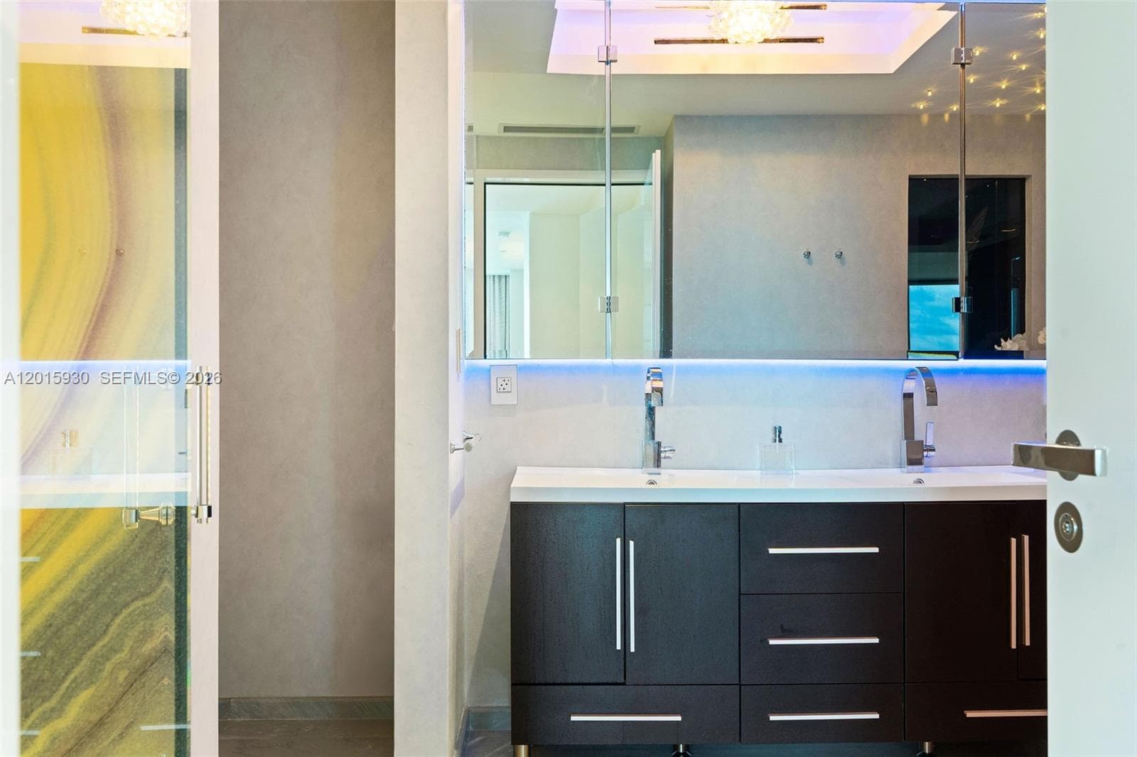 100 S Pointe Dr # 2506, Miami Beach FL 33139 — 19