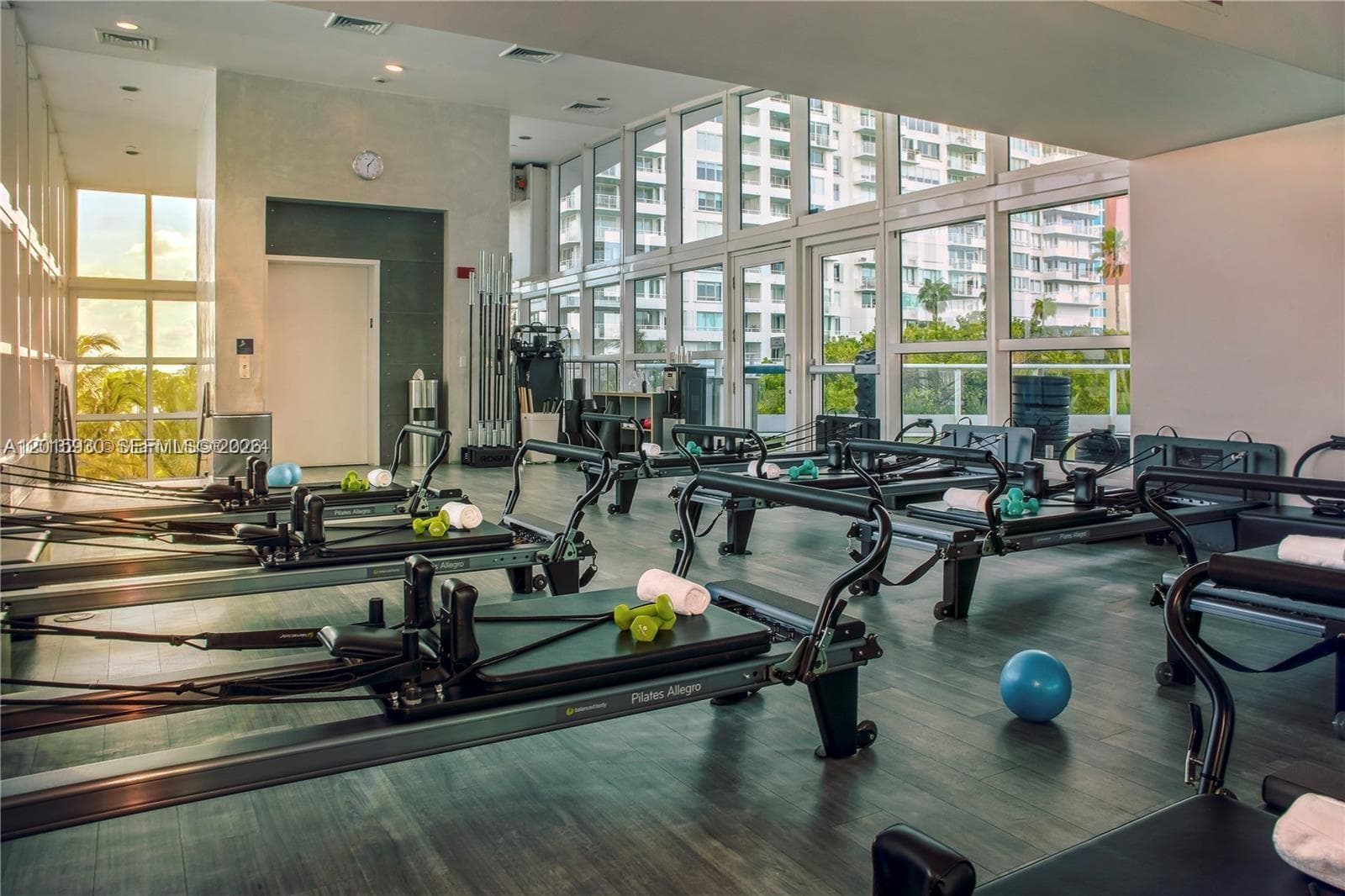 100 S Pointe Dr # 2506, Miami Beach FL 33139 — 35