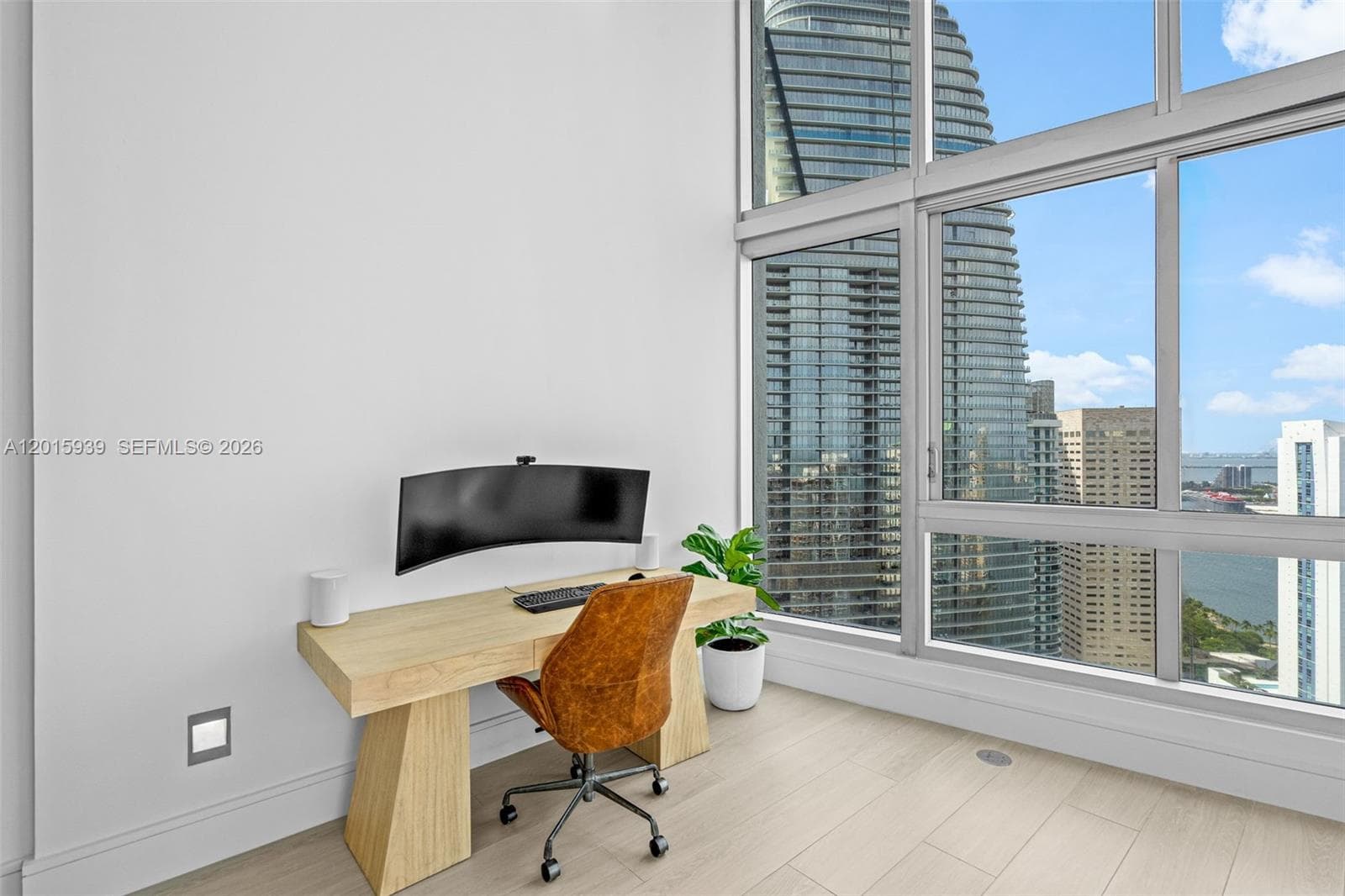 465 Brickell Ave # 4101, Miami FL 33131 — 32
