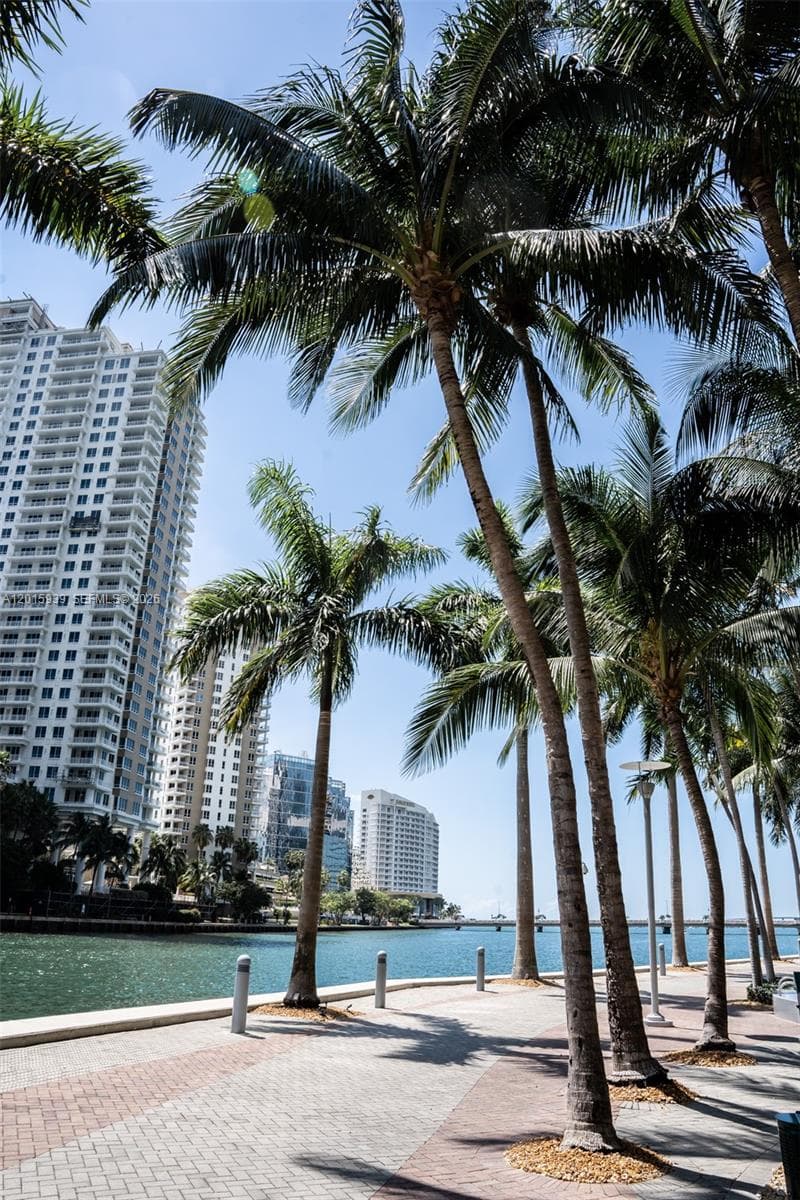 465 Brickell Ave # 4101, Miami FL 33131 — 75