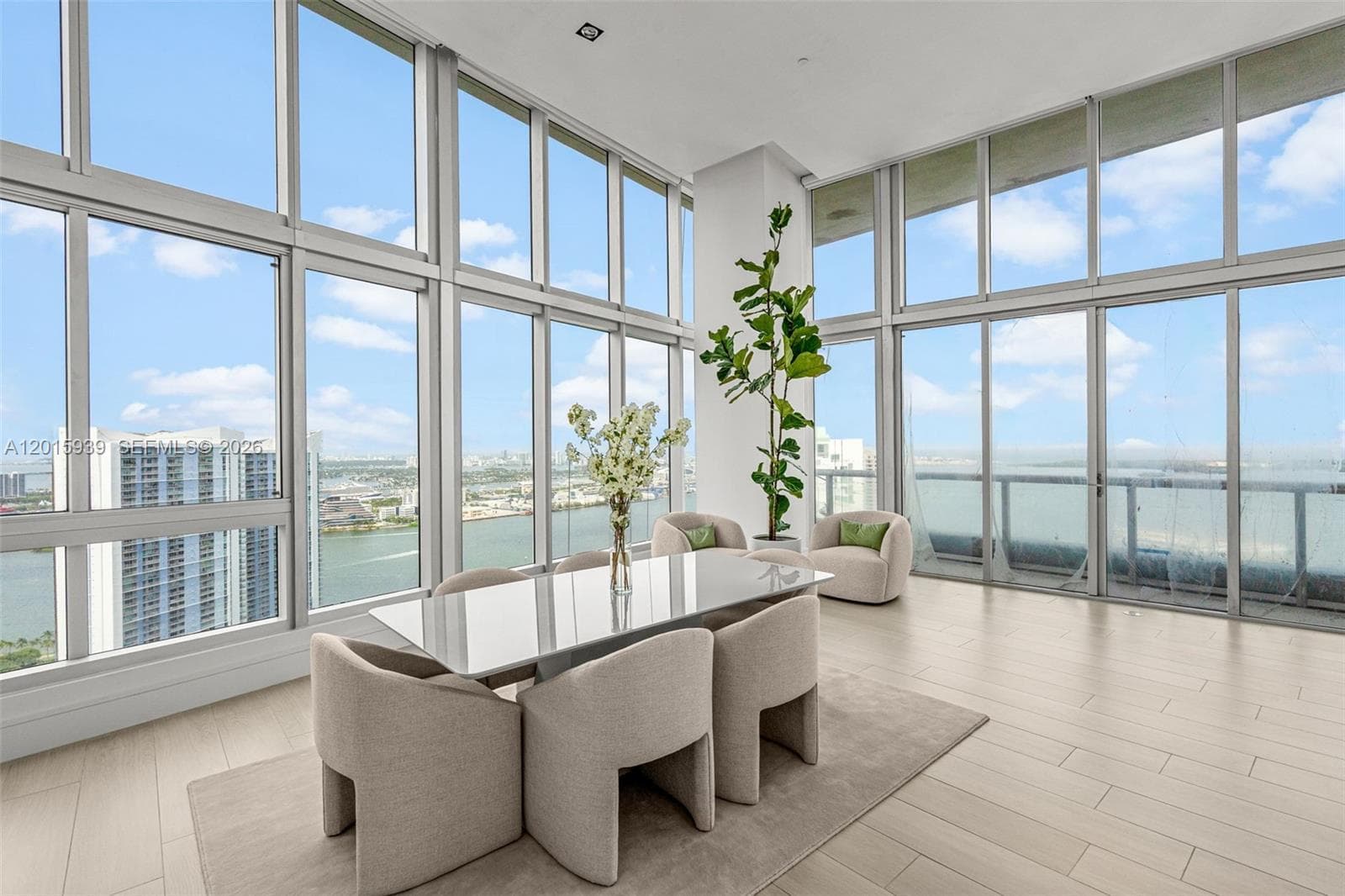 465 Brickell Ave # 4101, Miami FL 33131 — 30