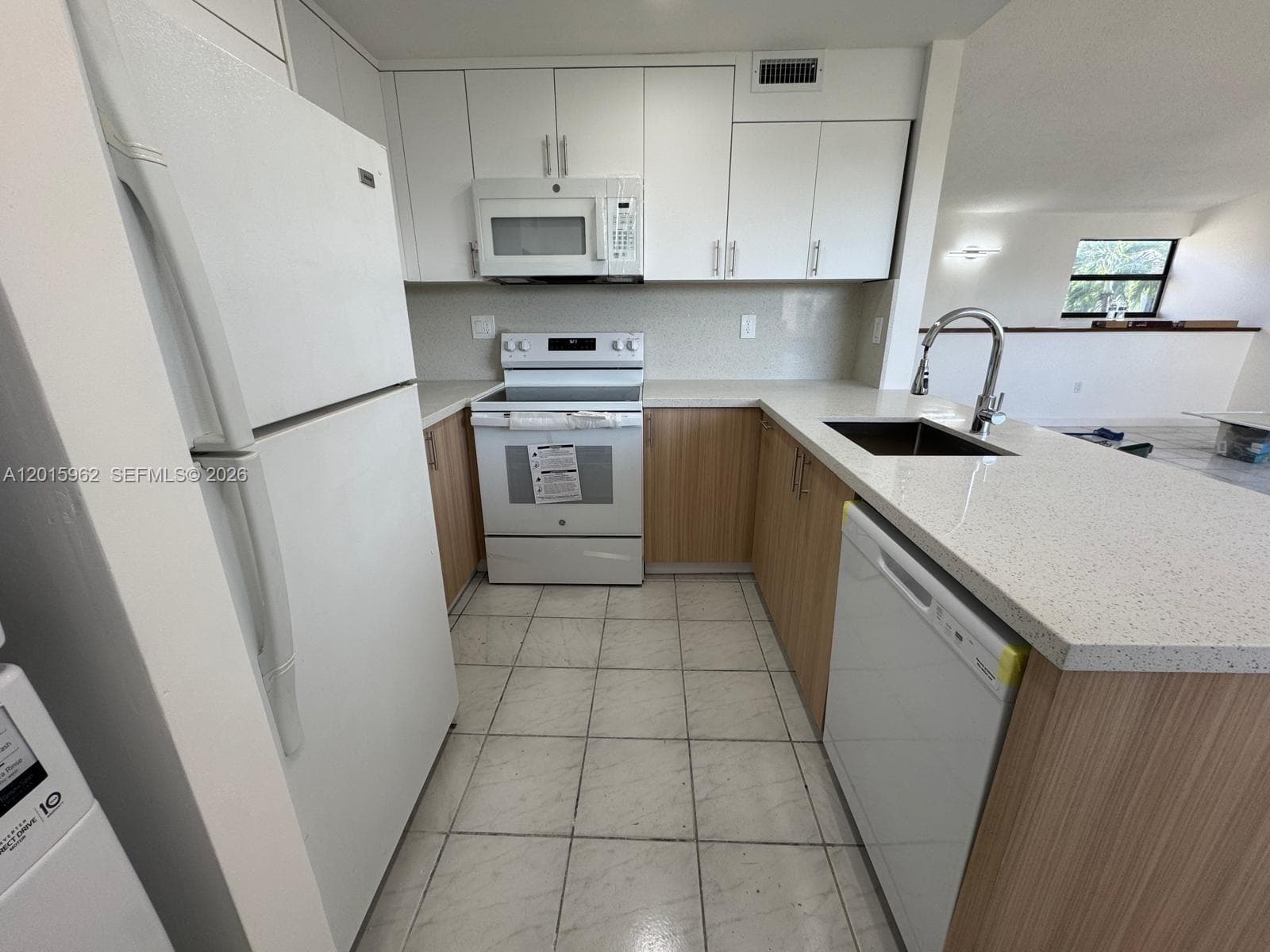 10296 NW 9th St Cir # 202, Miami FL 33172 — 2