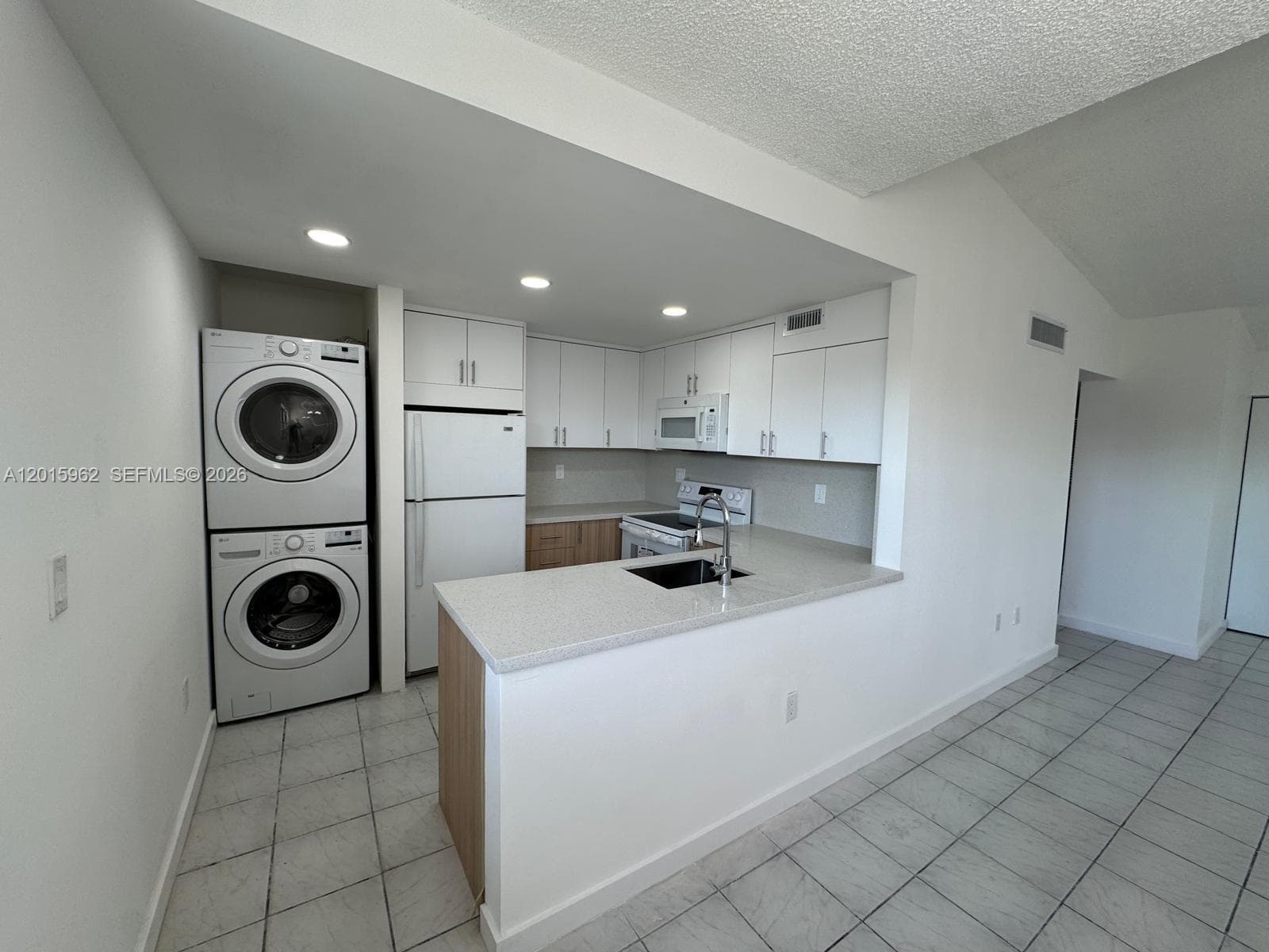10296 NW 9th St Cir # 202, Miami FL 33172 — 3