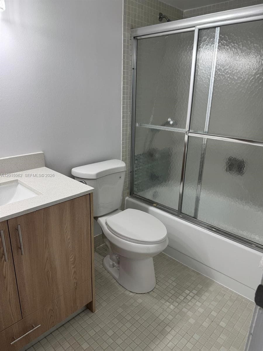 10296 NW 9th St Cir # 202, Miami FL 33172 — 9