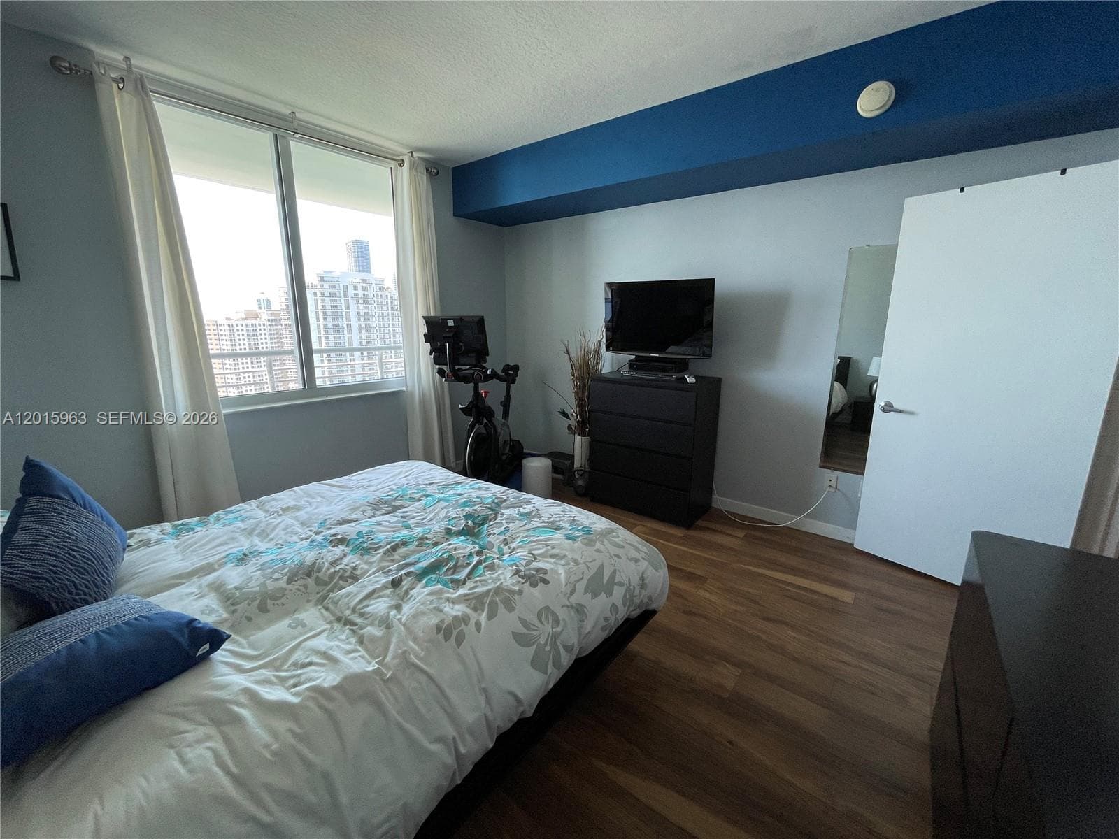 335 S Biscayne Blvd # 3603, Miami FL 33131 — 16