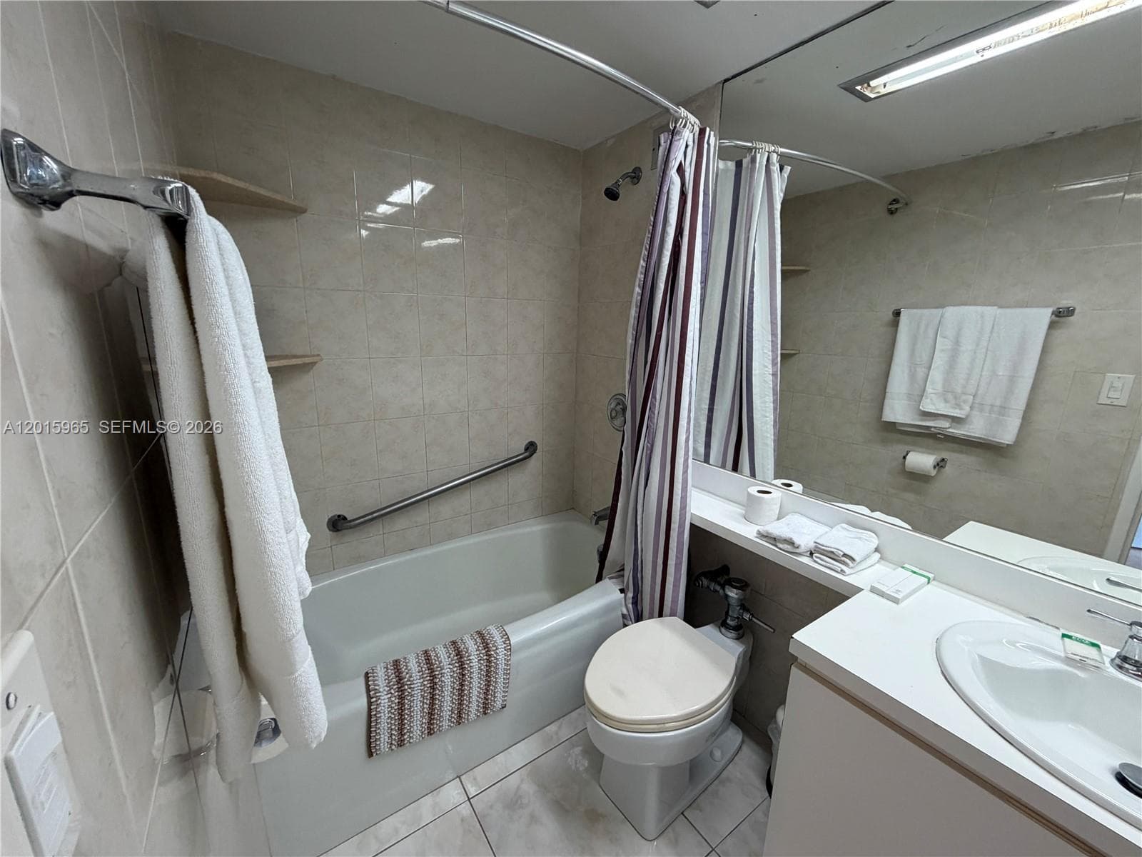 5445 Collins Ave # 1606, Miami Beach FL 33140 — 6