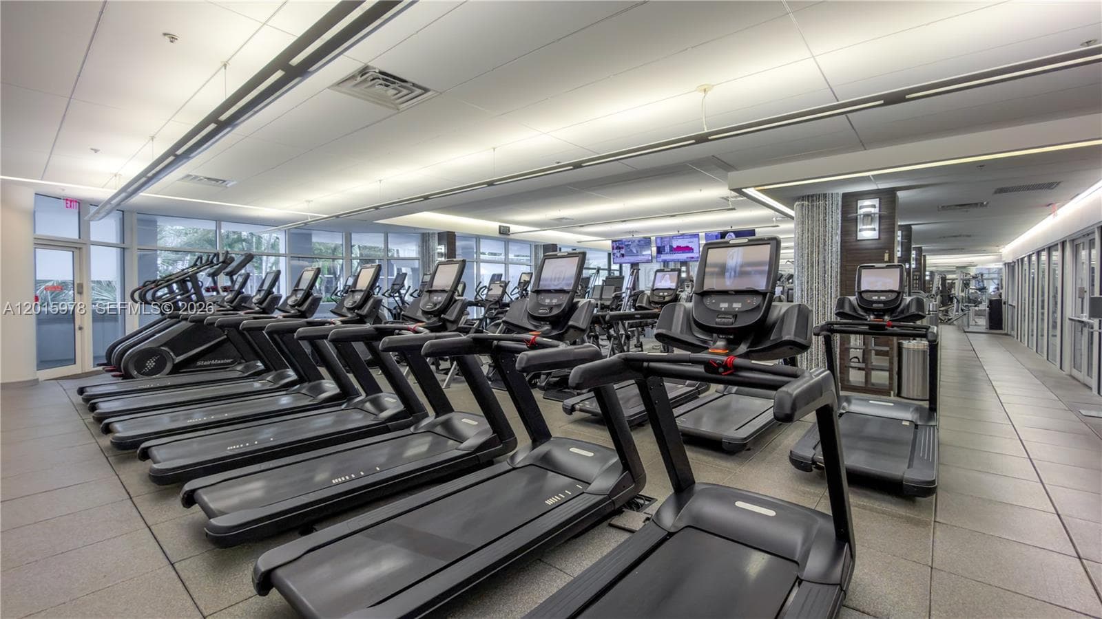 21055 Yacht Club Dr # 1707, Aventura FL 33180 — 32