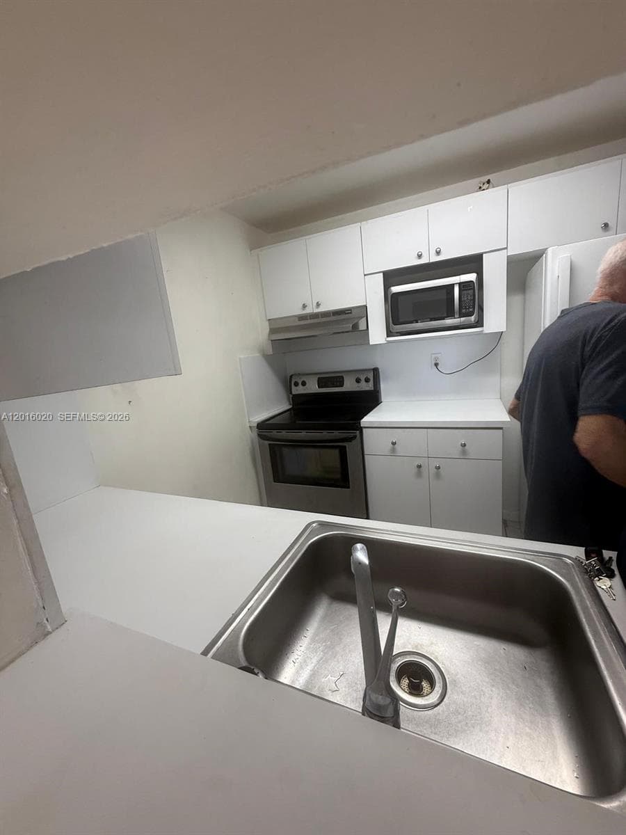 Castillian Club Condo, Miami, FL — 8
