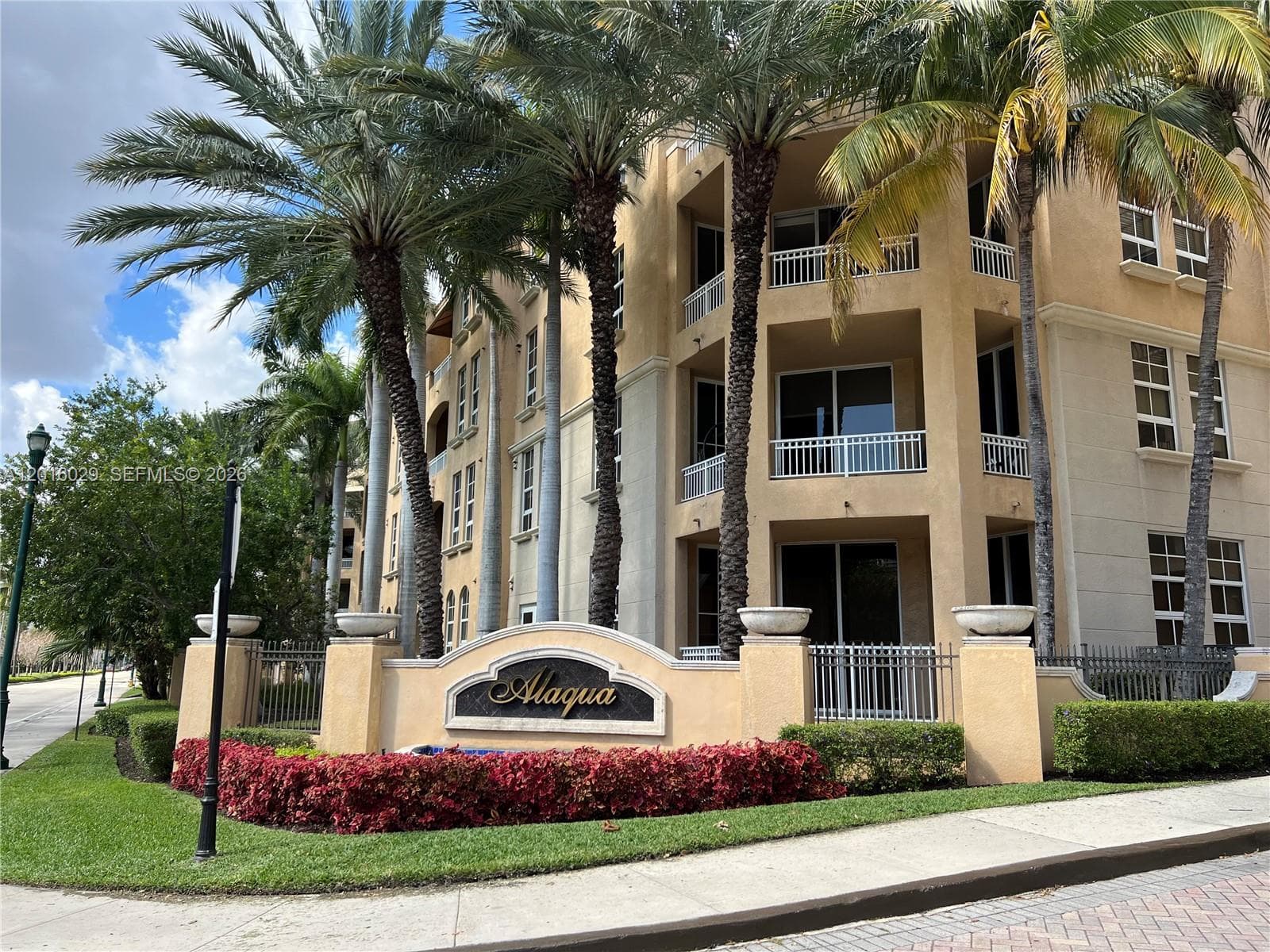 3001 NE 185th St # 122, Aventura FL 33180 — 7