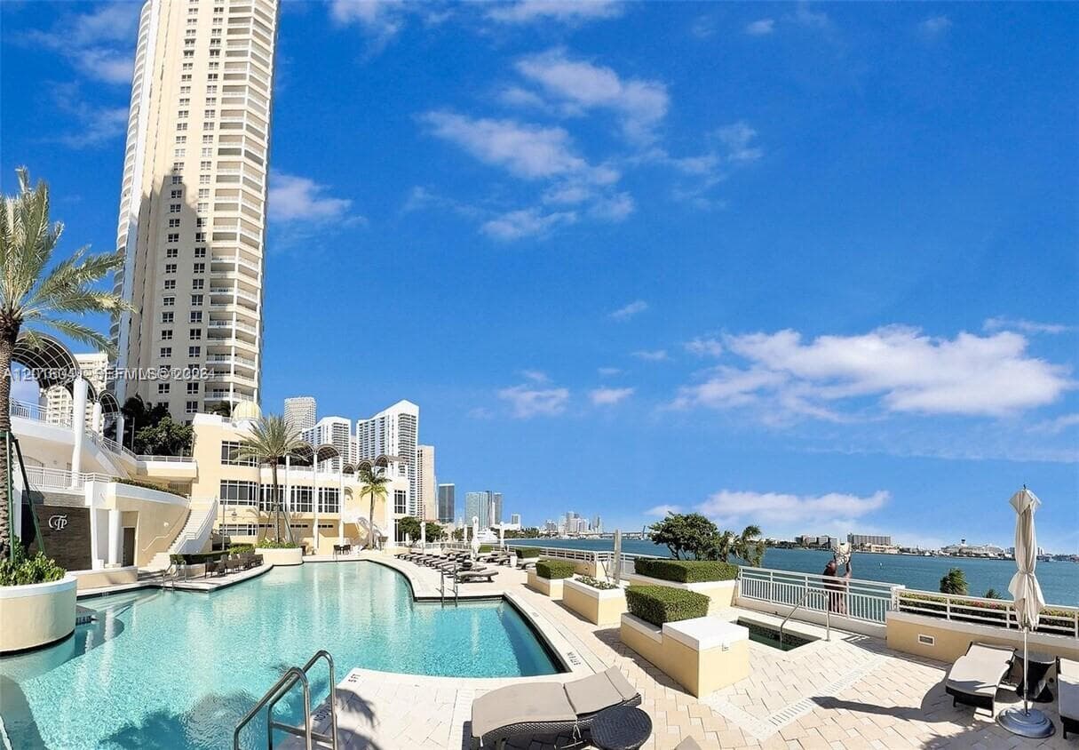 808 Brickell Key Dr # 3304, Miami FL 33131 — 72