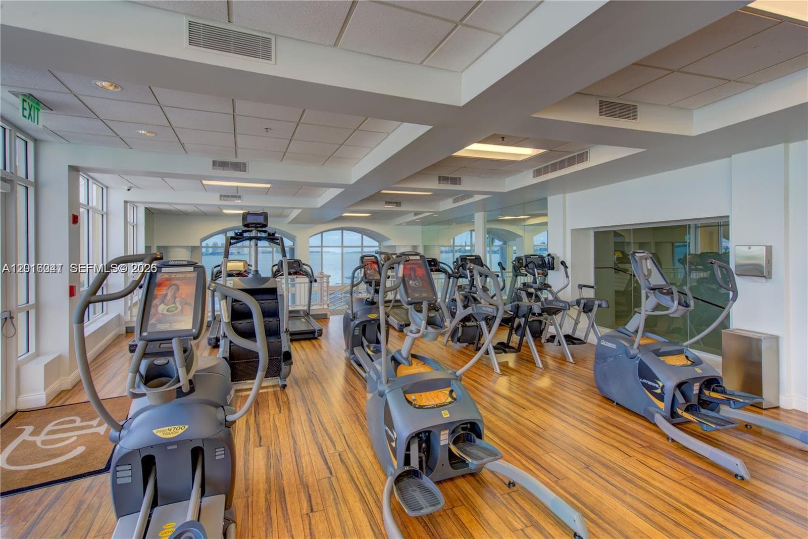808 Brickell Key Dr # 3304, Miami FL 33131 — 65