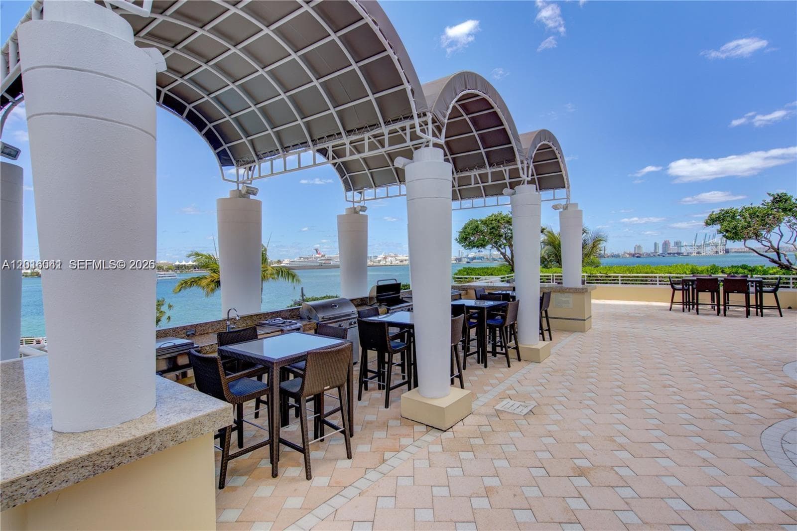 808 Brickell Key Dr # 3304, Miami FL 33131 — 68