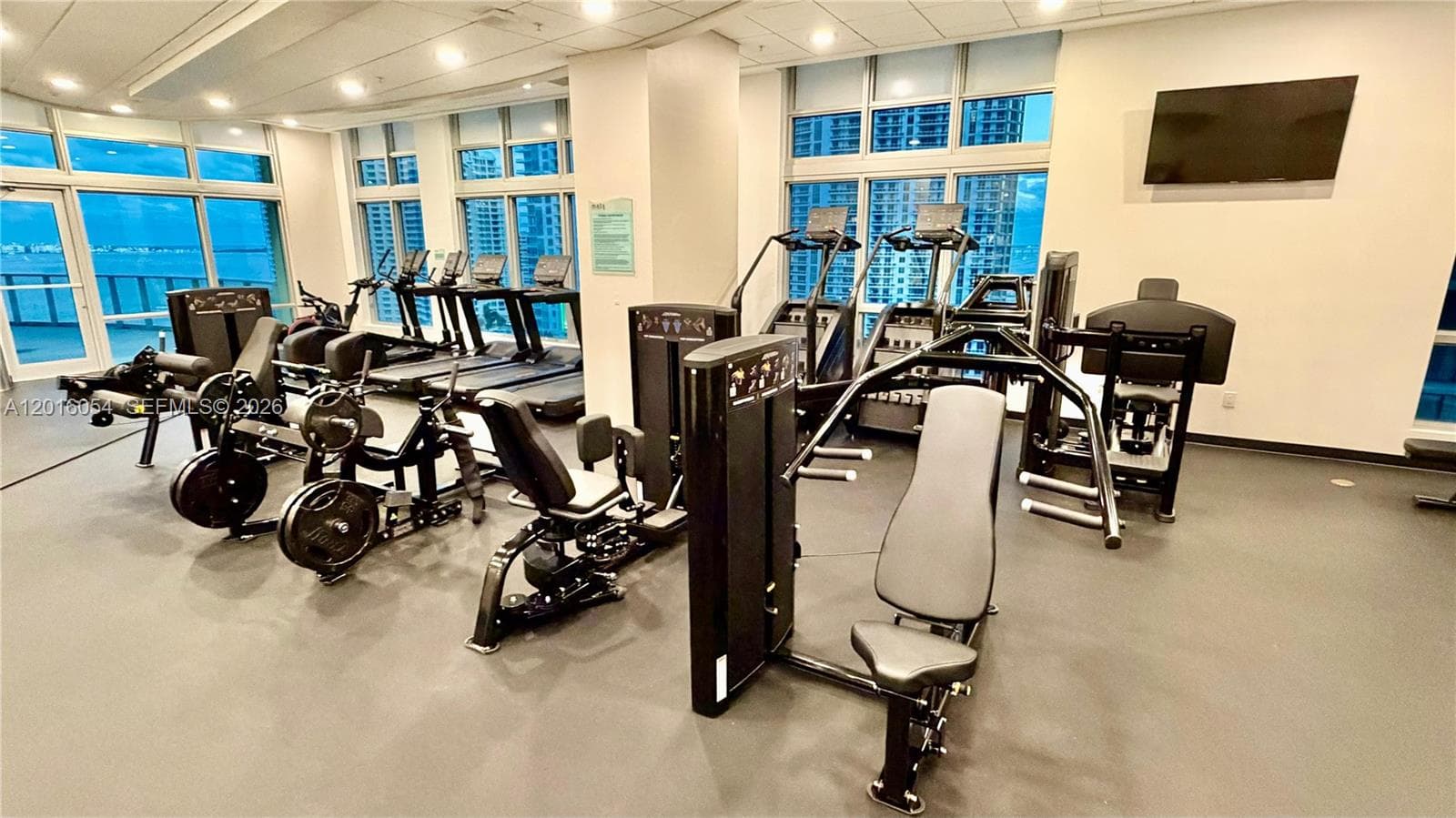 300 S Biscayne Blvd # 1705, Miami FL 33131 — 22