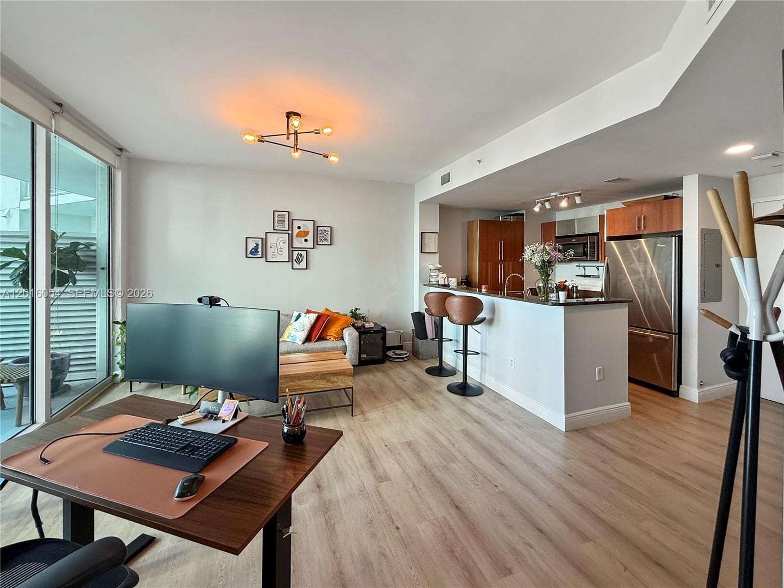 300 S Biscayne Blvd # 1705, Miami FL 33131 — 7