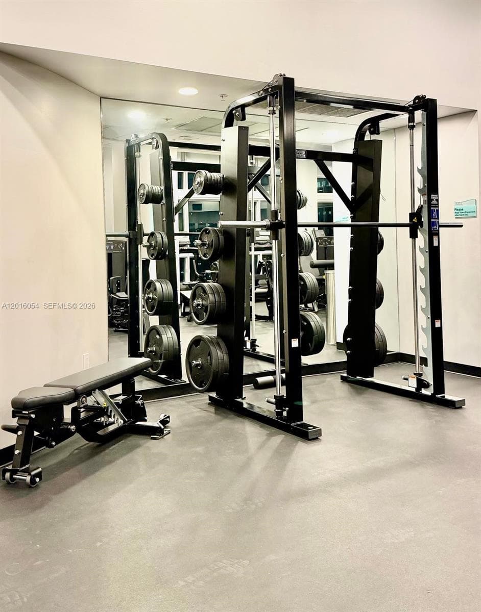 300 S Biscayne Blvd # 1705, Miami FL 33131 — 19
