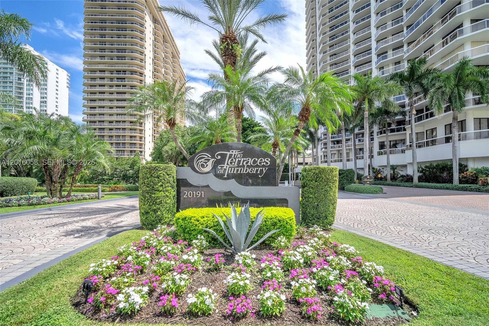 20191 E Country Club Dr # 601, Aventura FL 33180 — 28