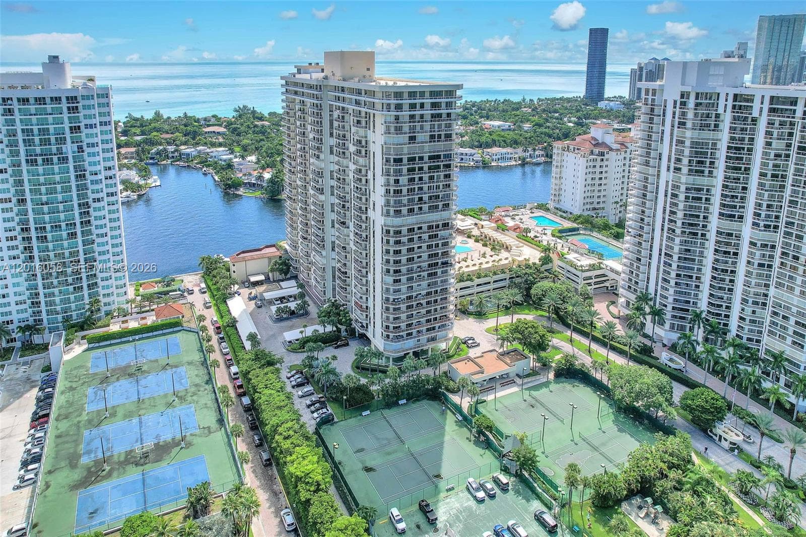 20191 E Country Club Dr # 601, Aventura FL 33180 — 31