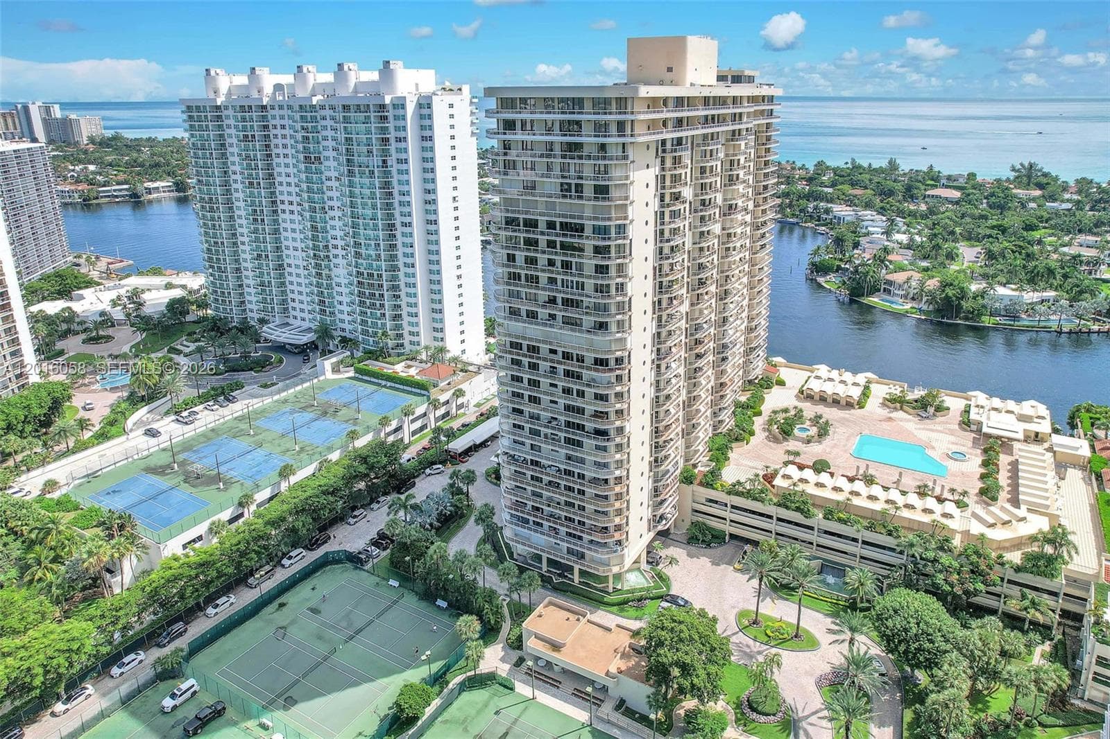 20191 E Country Club Dr # 601, Aventura FL 33180 — 29