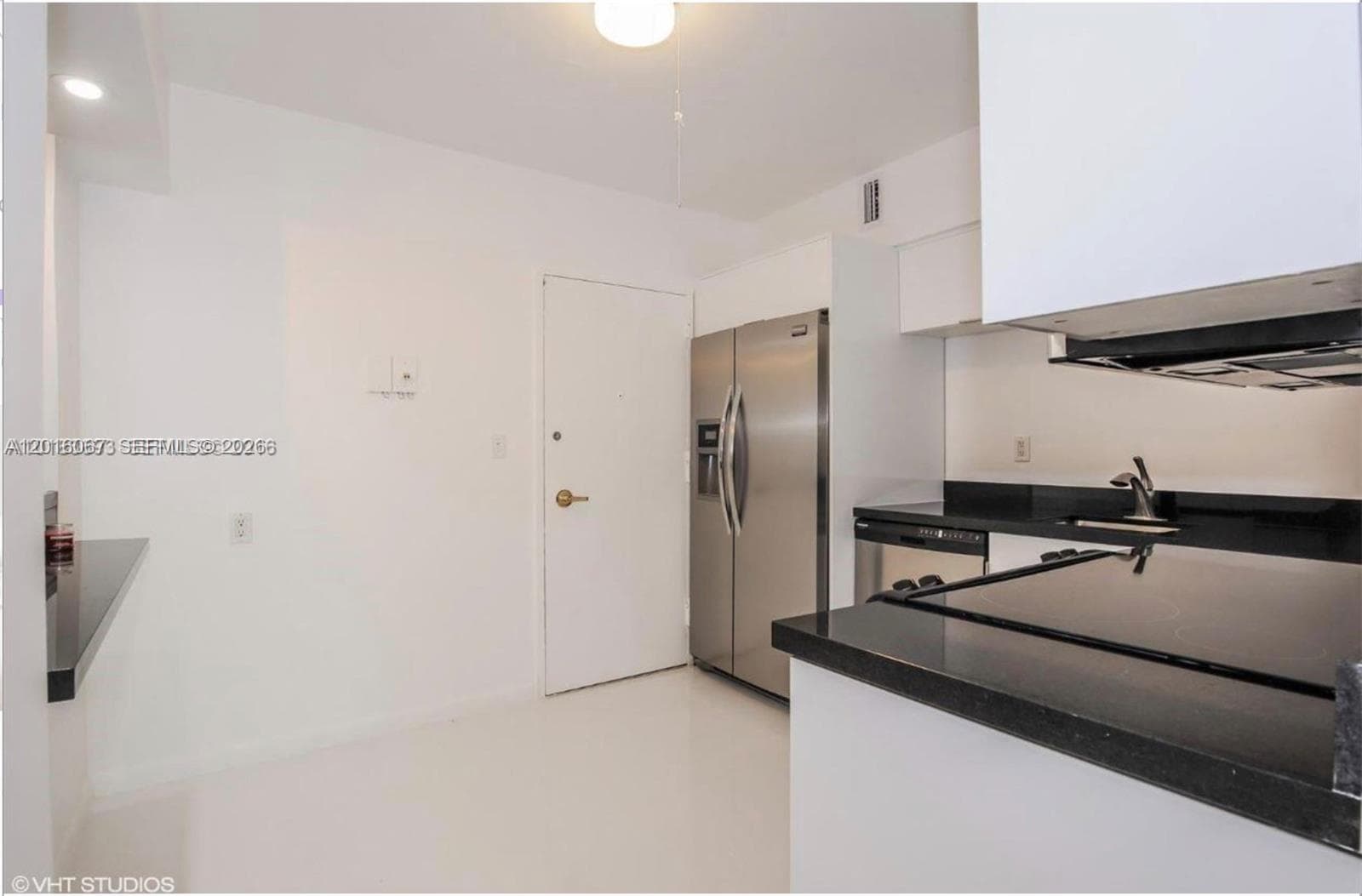 5700 Collins Ave # 3H, Miami Beach FL 33140 — 18
