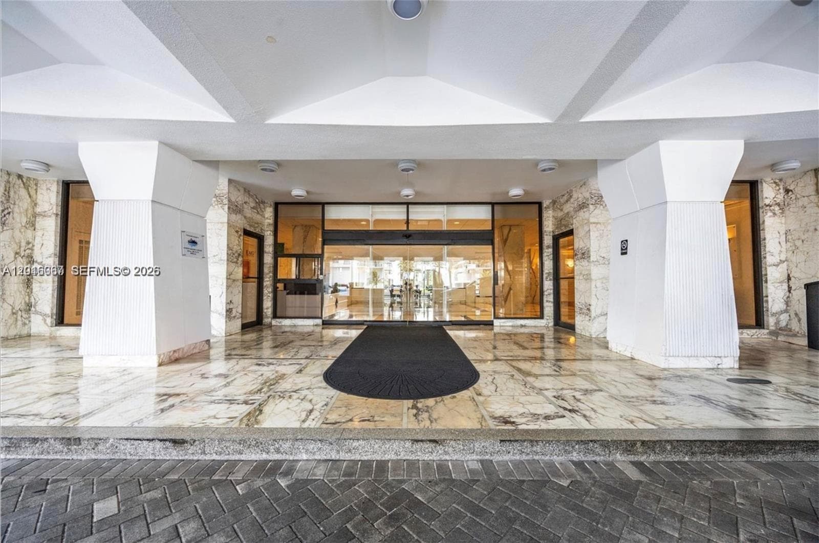 5700 Collins Ave # 3H, Miami Beach FL 33140 — 19