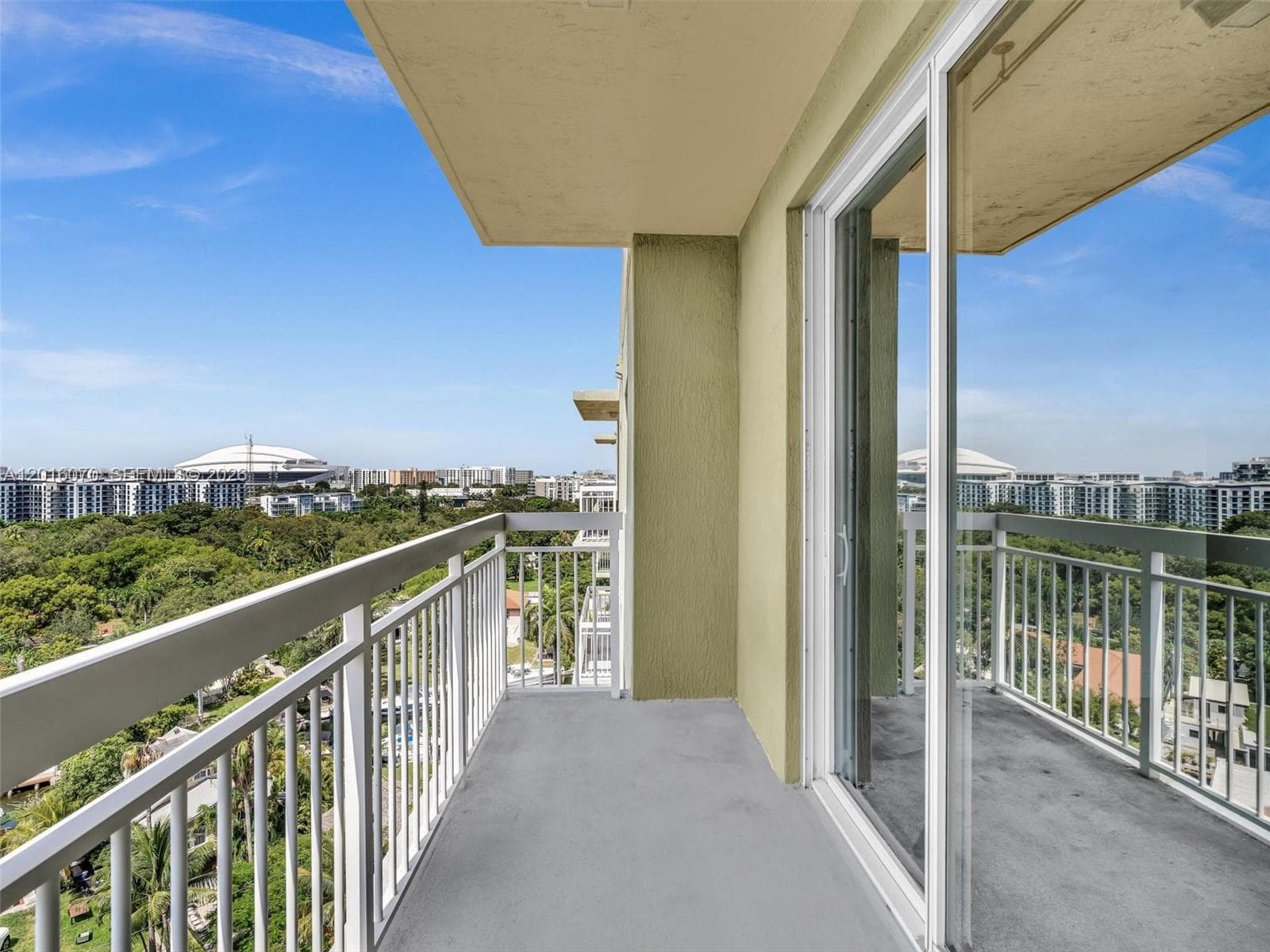 816 NW 11th St # 1208, Miami FL 33136 — 33