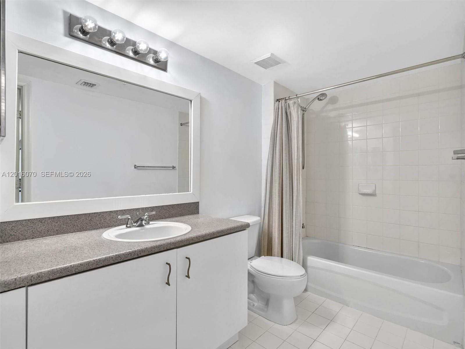816 NW 11th St # 1208, Miami FL 33136 — 29