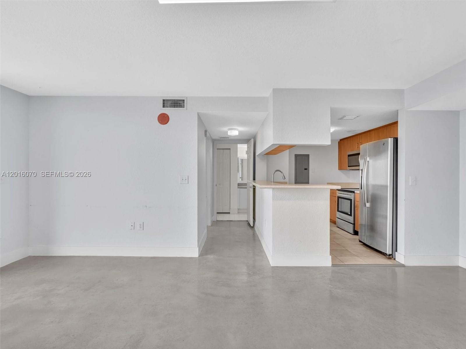 816 NW 11th St # 1208, Miami FL 33136 — 8