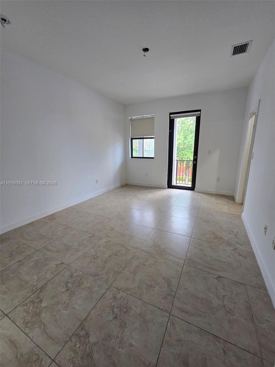 5810 NW 104th Path # 5810, Doral FL 33178 — 38